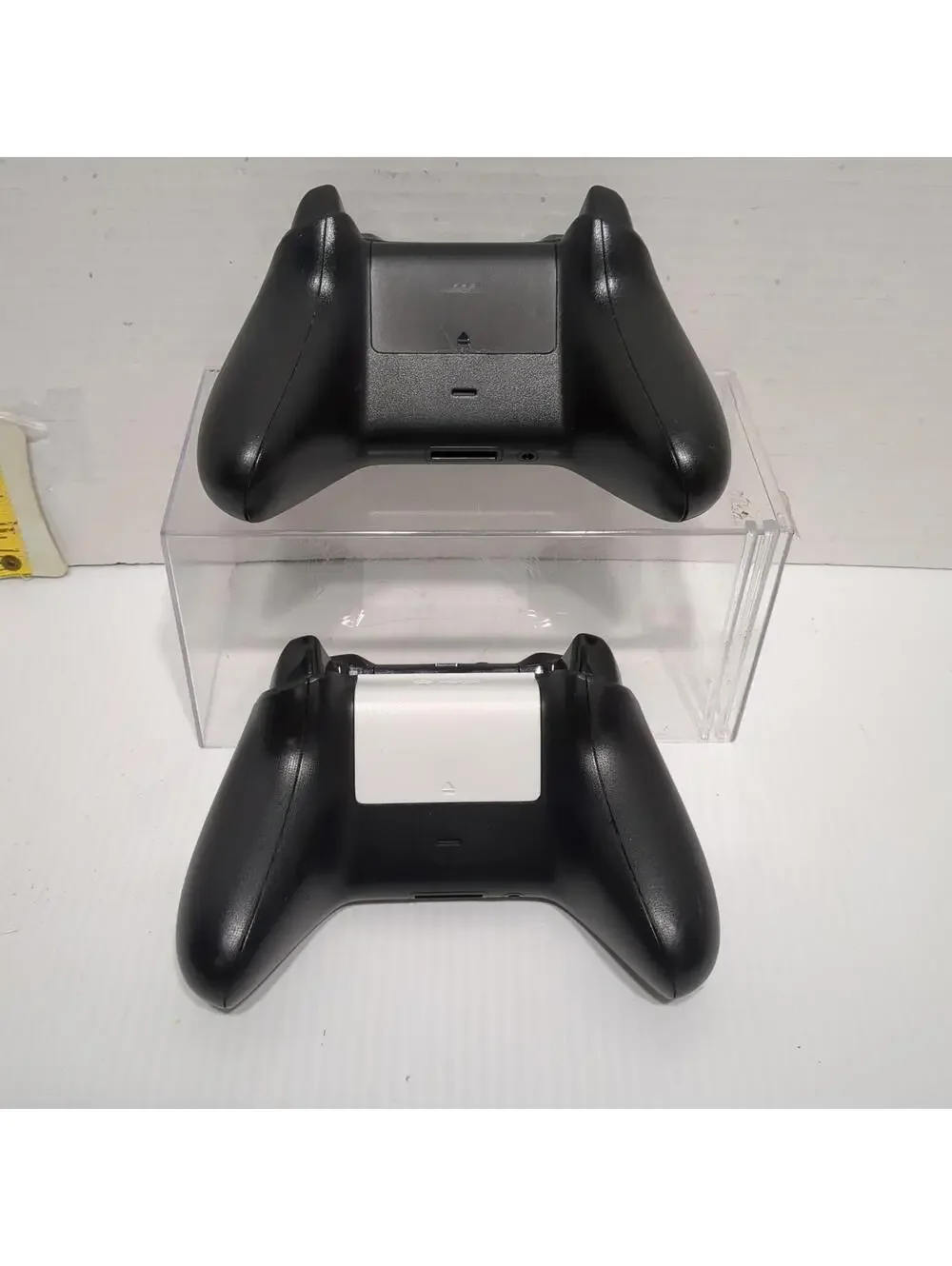 2 Broken Original Microsoft Xbox One Wireless Controllers Model 1708 Stick Drift